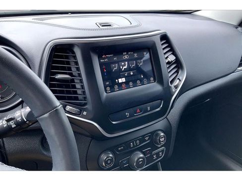 Used 2021 Jeep Cherokee Latitude Lux image 7