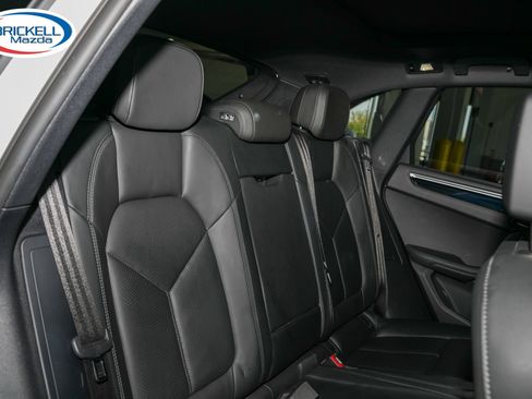 Used 2022 Porsche Macan AWD/4WD image 21