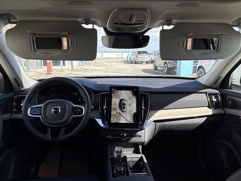 New 2026 Volvo XC90 B5 Plus image 9