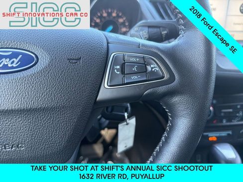 Used 2018 Ford Escape SE w/ SE Sport Appearance Package image 13