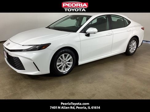 Used 2025 Toyota Camry LE FWD image 1