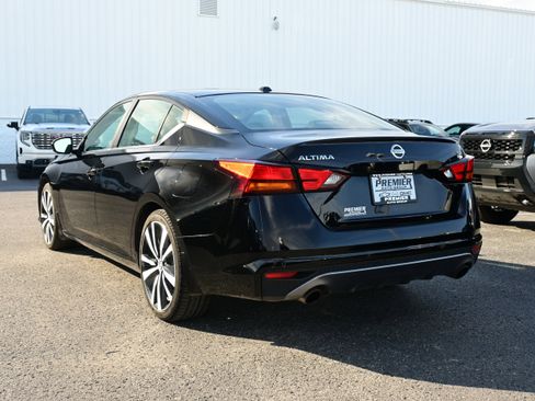 Certified 2020 Nissan Altima 2.5 SR w/ Premium Package image 7