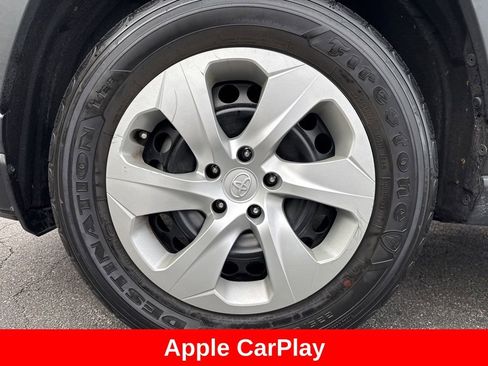 Used 2020 Toyota RAV4 LE image 10