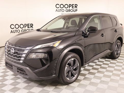 Used 2024 Nissan Rogue SV FWD image 9