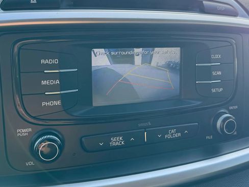 Used 2018 Kia Sorento LX image 22