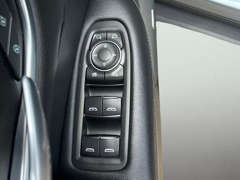 Used 2020 Cadillac XT5 Premium Luxury AWD/4WD image 14