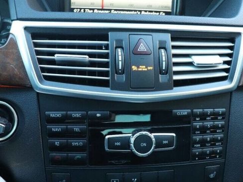 Used 2013 Mercedes-Benz E 350 Sedan image 26