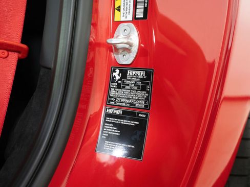 Used 2024 Ferrari Roma image 29