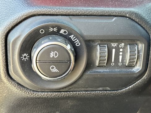 Used 2022 Jeep Gladiator Rubicon w/ LED Lighting Group image 25