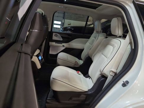 Used 2023 Lincoln Aviator Black Label image 26