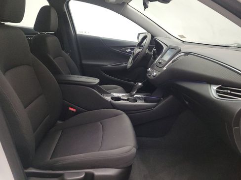 Used 2018 Chevrolet Malibu LT FWD image 21
