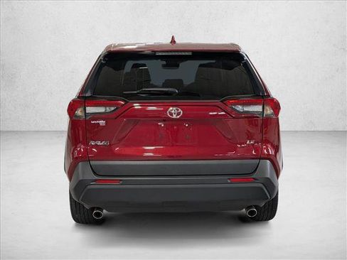 Used 2022 Toyota RAV4 LE FWD image 6