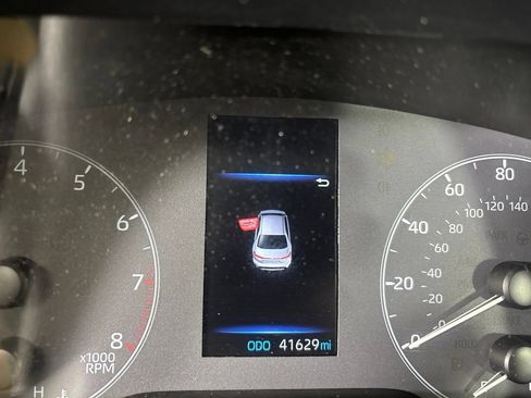 Used 2024 Toyota Corolla LE FWD image 13