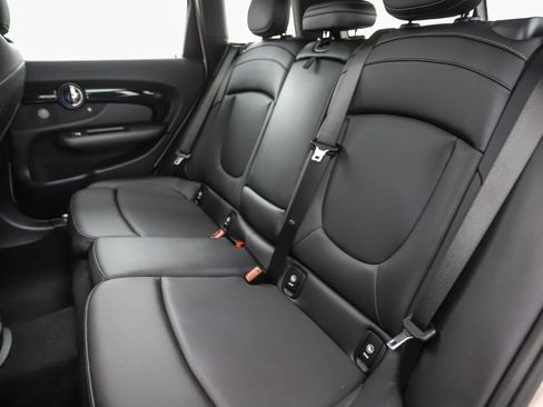 Used 2023 MINI Cooper Clubman S w/ Premium Package image 22