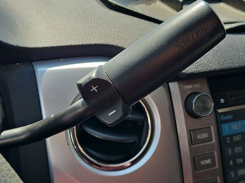 Used 2019 Toyota Tundra SR5 AWD/4WD image 13