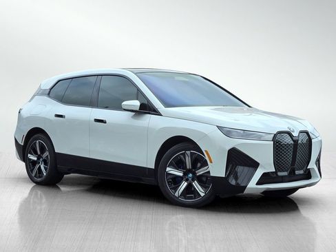 Used 2024 BMW iX xDrive50 w/ Sport Package image 2