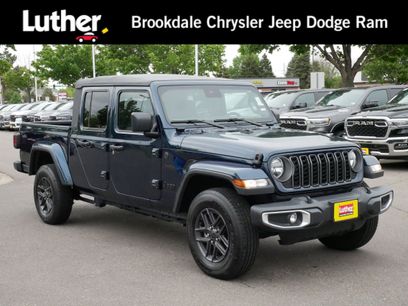 Used 2025 Jeep Gladiator Sport