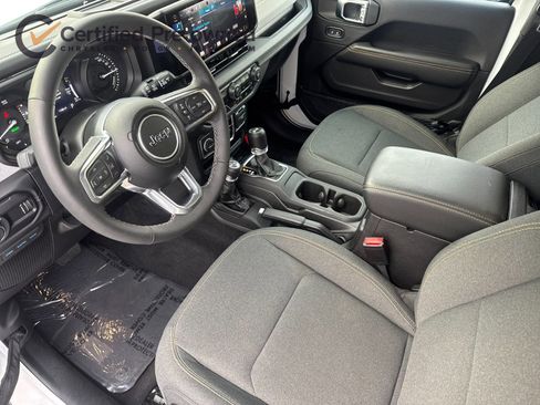 Certified 2025 Jeep Wrangler Unlimited Sahara w/ Safety Group image 11