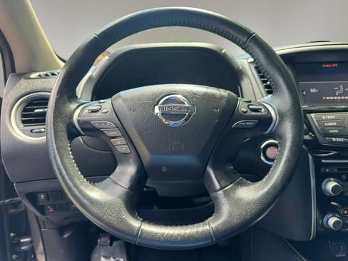 Used 2019 Nissan Pathfinder SV AWD/4WD image 21
