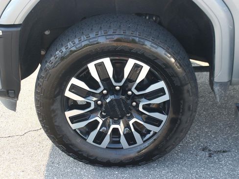 Used 2024 GMC Sierra 3500 Denali Ultimate AWD/4WD image 42
