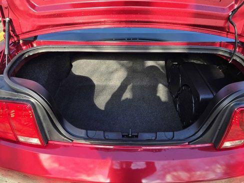 Used 2005 Ford Mustang GT Premium image 31