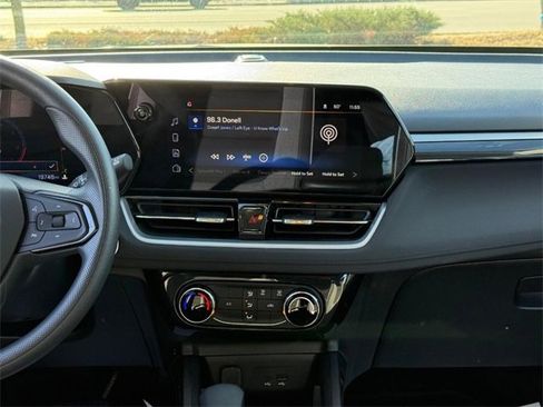 Used 2024 Chevrolet TrailBlazer LT w/ Driver Confidence Package image 14