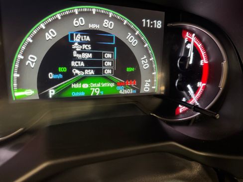 Used 2025 Toyota RAV4 XLE FWD image 11