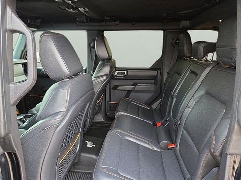Used 2024 Ford Bronco Badlands image 11