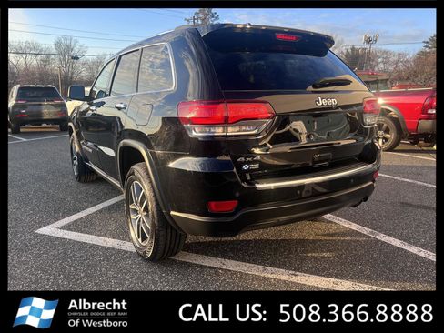 Used 2022 Jeep Grand Cherokee Limited image 3