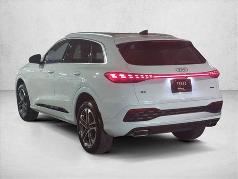 Certified 2025 Audi Q5 Premium Plus w/ Premium Plus image 8