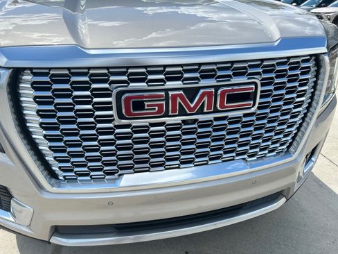 Used 2022 GMC Yukon Denali RWD image 8