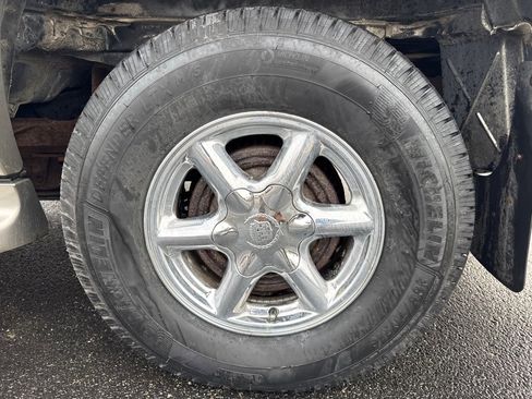 Used 2000 Cadillac Escalade 4WD image 9