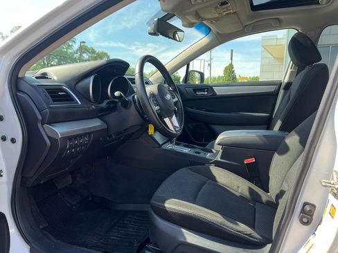 Used 2017 Subaru Outback 2.5i Premium AWD/4WD image 16