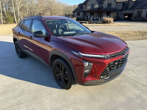 Used 2024 Chevrolet Trax ACTIV w/ Sunroof Package image 8