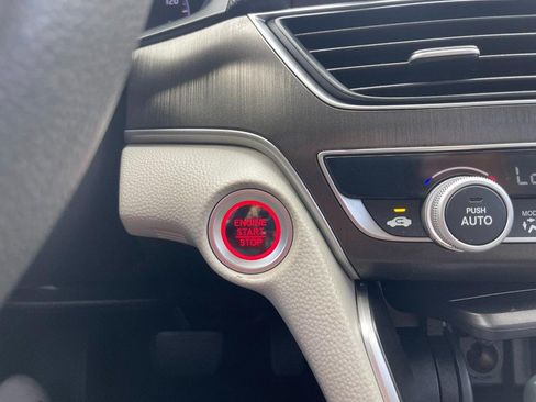 Used 2019 Honda Accord LX image 19