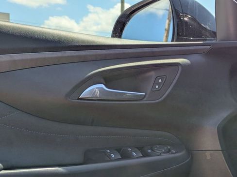 Used 2025 Buick Envista Sport Touring FWD image 12