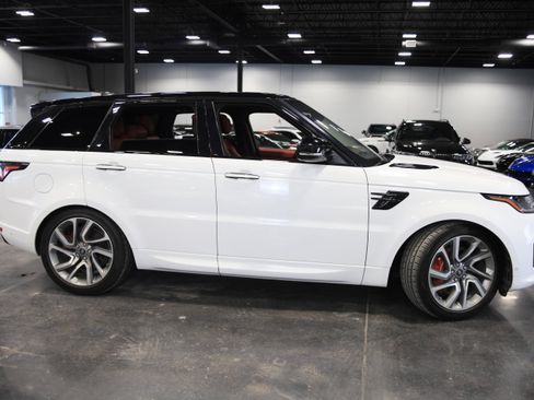 Used 2018 Land Rover Range Rover Sport HSE Dynamic image 8