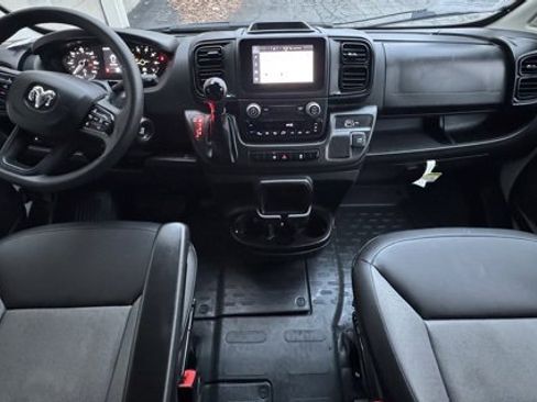 Used 2025 RAM ProMaster 2500 w/ Convenience Group image 14