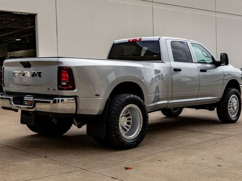 Used 2026 RAM 3500 Tradesman w/ Chrome Appearance Group A AWD/4WD image 10