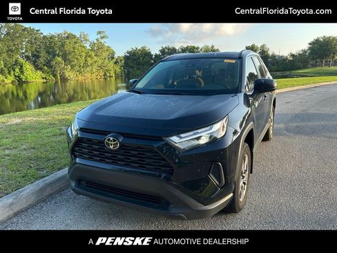 Certified 2025 Toyota RAV4 LE AWD/4WD image 1