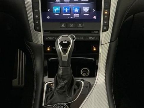 Used 2017 INFINITI Q60 3.0t Sport RWD image 12