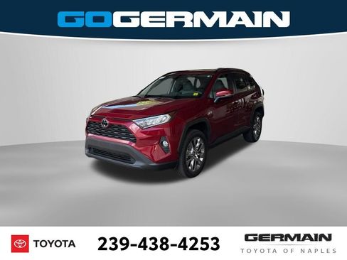 Used 2021 Toyota RAV4 XLE Premium image 1