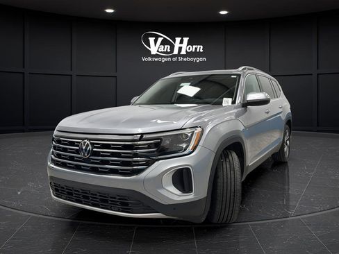 Used 2024 Volkswagen Atlas SEL AWD/4WD image 3