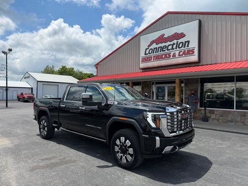 Used 2024 GMC Sierra 2500 Denali w/ Denali Reserve Package AWD/4WD image 2