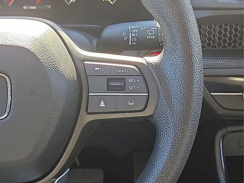 Used 2025 Honda CR-V LX image 18