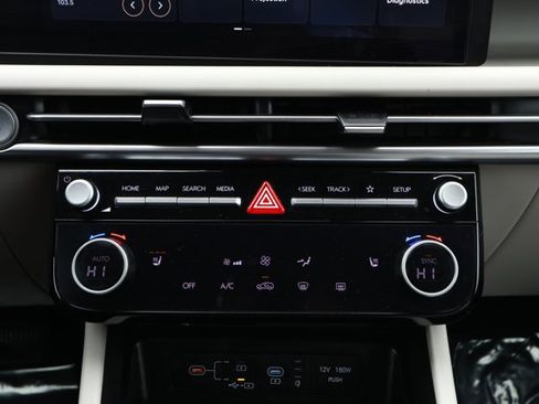 Used 2025 Hyundai Tucson SEL image 18