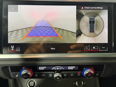 Used 2023 Audi Q3 2.0T Premium Plus w/ Premium Plus Package image 16