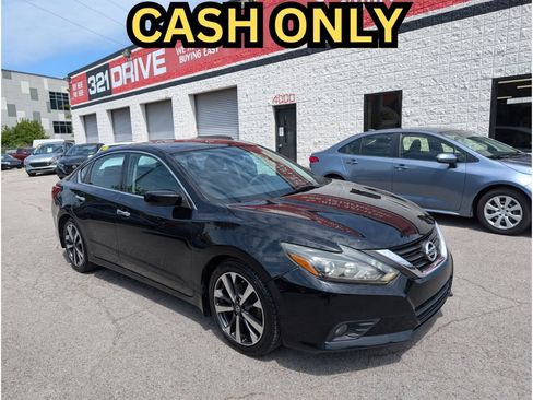 Used 2017 Nissan Altima 2.5 SR w/ LED Appearance Package FWD image 1