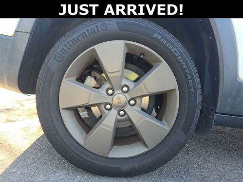 Used 2016 Jeep Cherokee 75th Anniversary FWD image 6