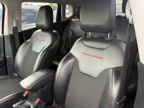 Used 2019 Jeep Compass Trailhawk AWD/4WD image 22